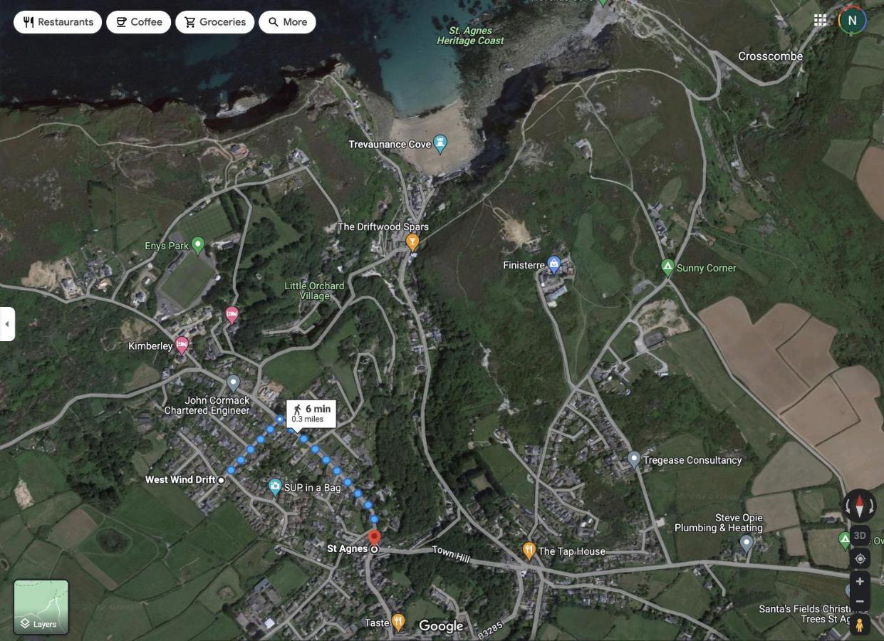 Howlyek, In St Agnes Village Buitenkant foto